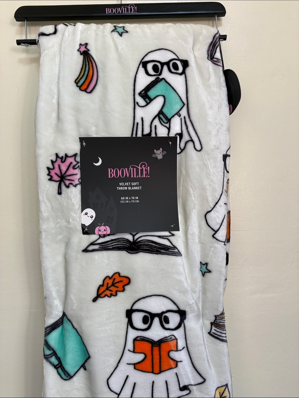 NWT Booville White Ghost Reading Books Print Velvet Soft Throw Blanket